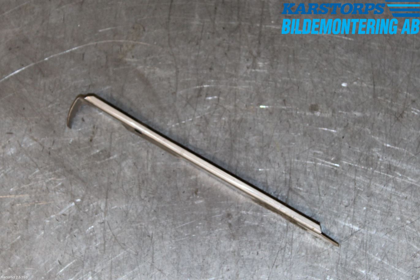 Volvo V70 08-13 Strålkast Fästsarg