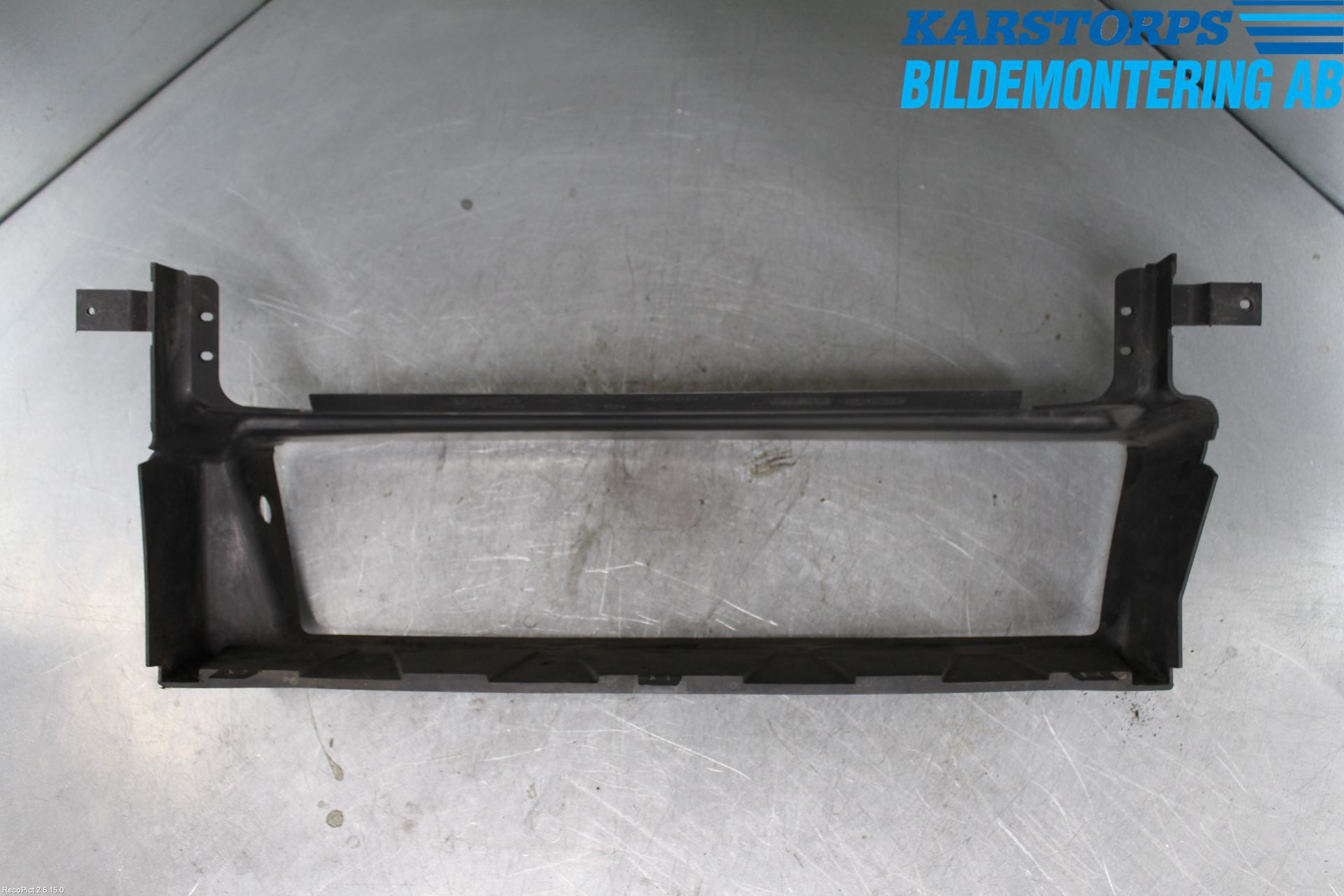 Volvo V50 04-07 Deflektor Plåt-Plast Kylning