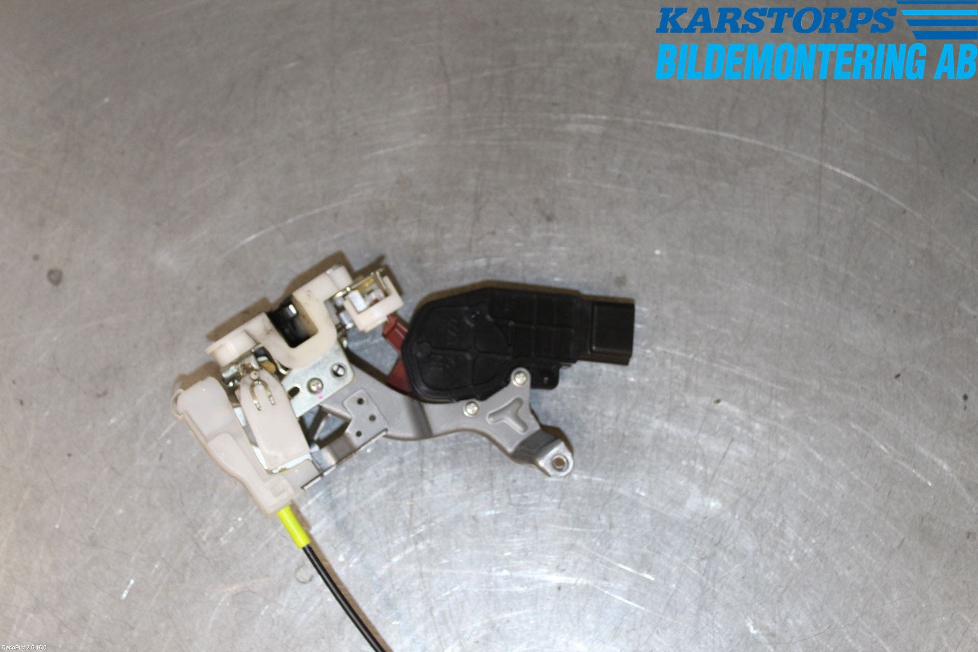 Toyota AYGO 06-14 Låskista-Dörrlås