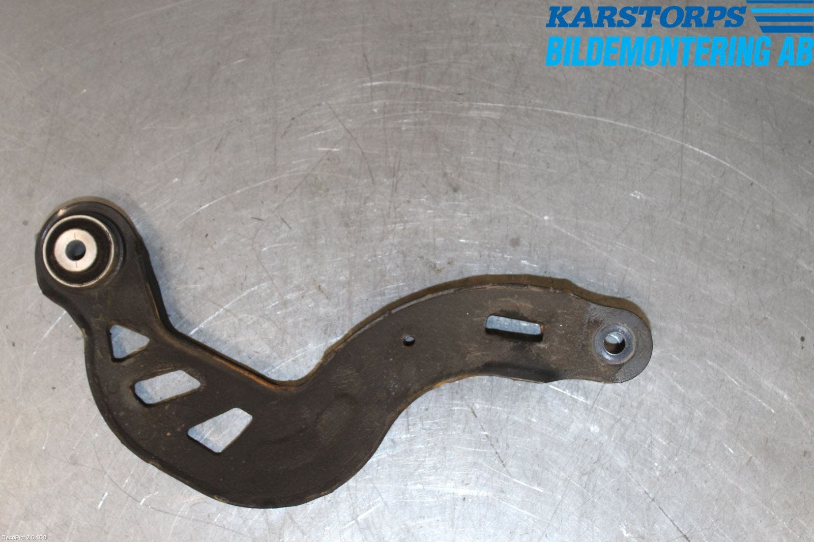 Mercedes-Benz MB A-KLASS (W176) 13-18 Bärarm Bak Övre Vänster