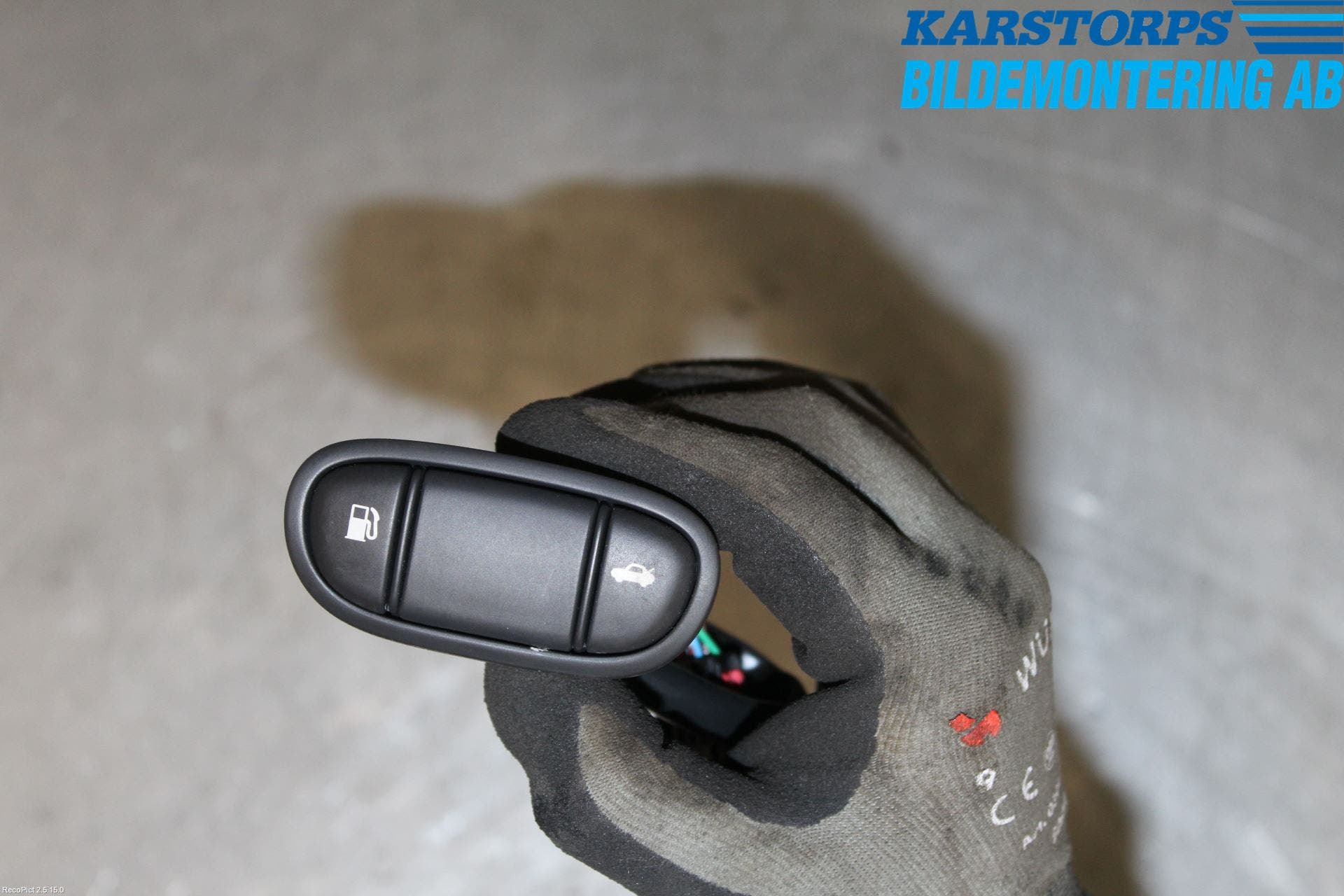 Jaguar S-TYPE Strömställare Tanklucka