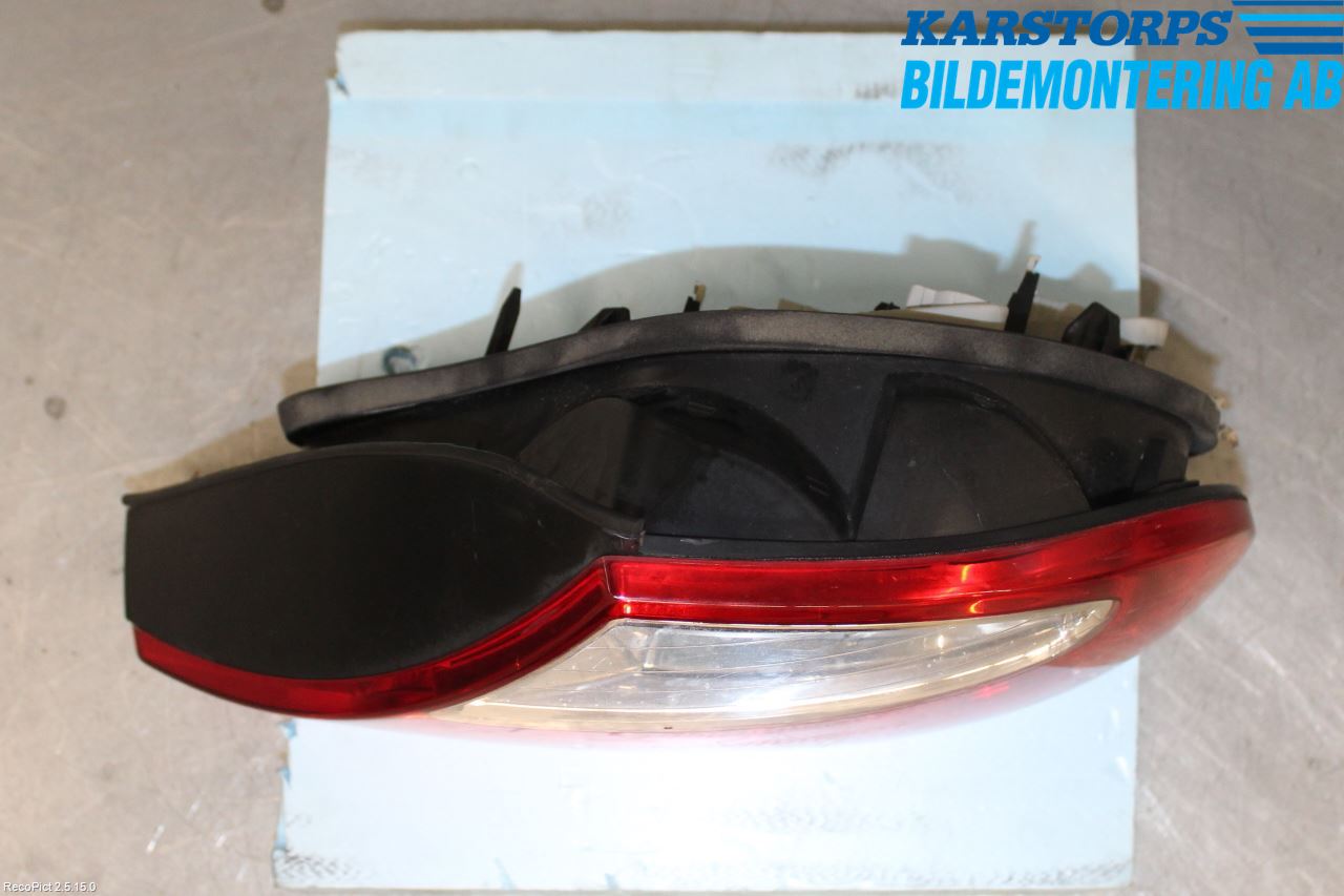 Jaguar S-TYPE Bakljus Höger