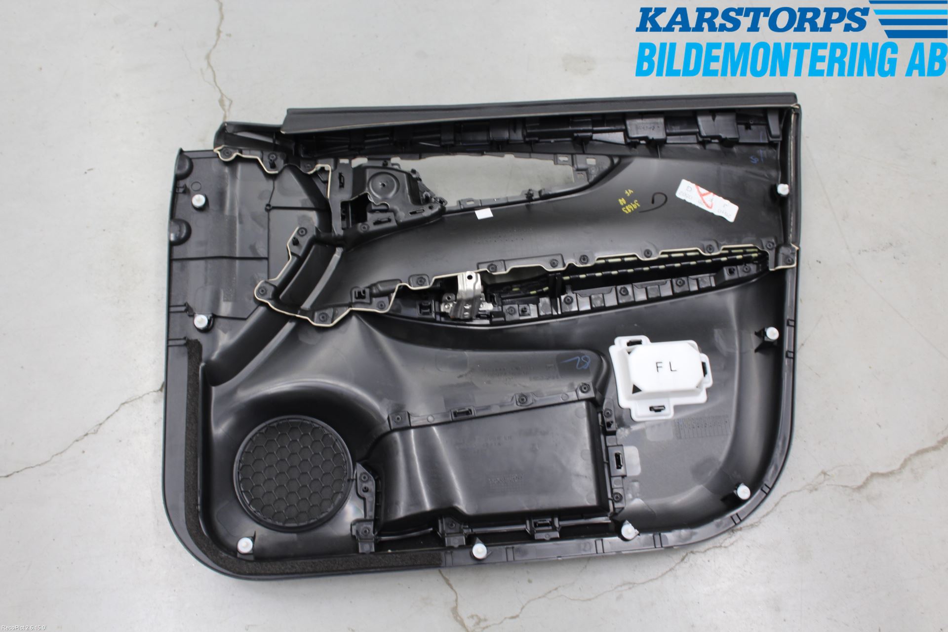 Nissan QASHQAI 14-17 Dörrklädsel Vä