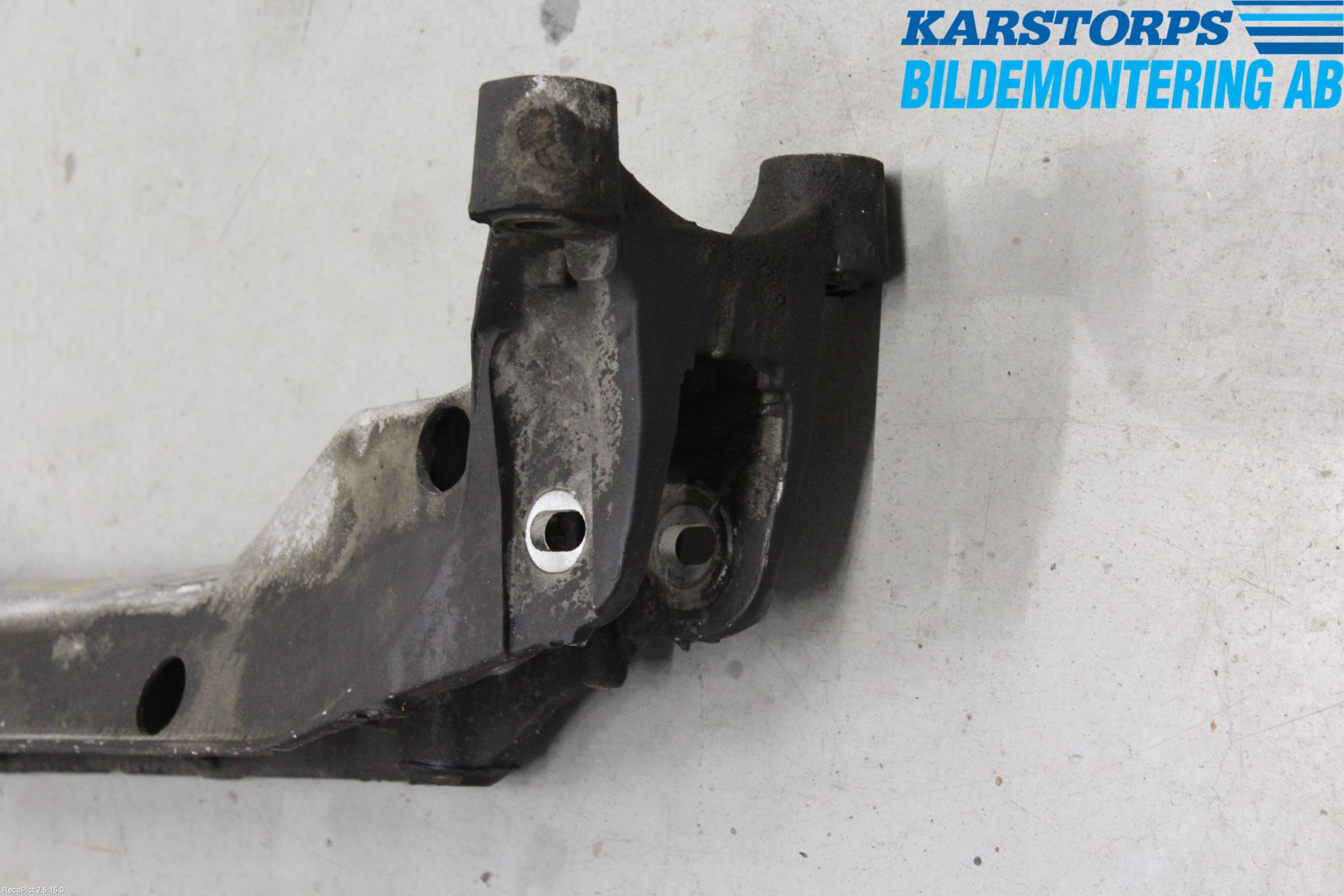 Jaguar S-TYPE Framvagnsbalk