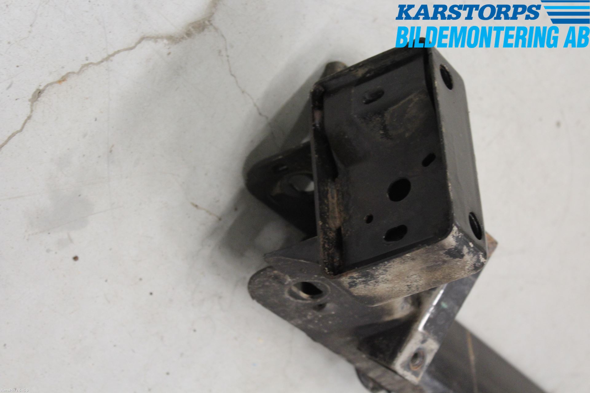 Jaguar S-TYPE Framvagnsbalk