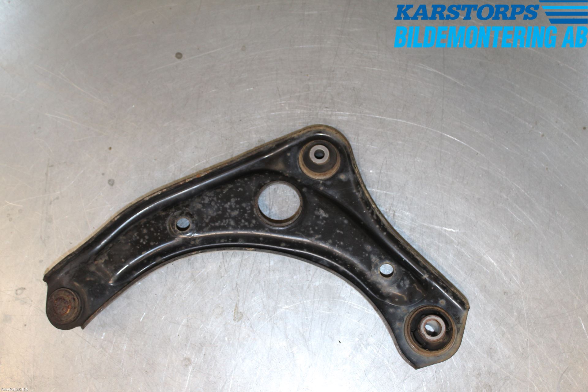 Nissan MICRA 11-16 Bärarm Fram Undre Hö