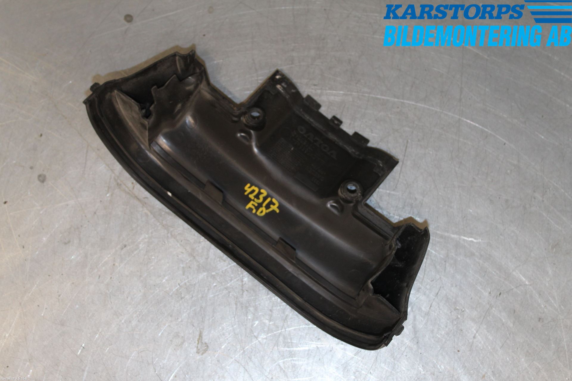 Volvo XC70 01-04 Kamrem-Transmissionskåpa