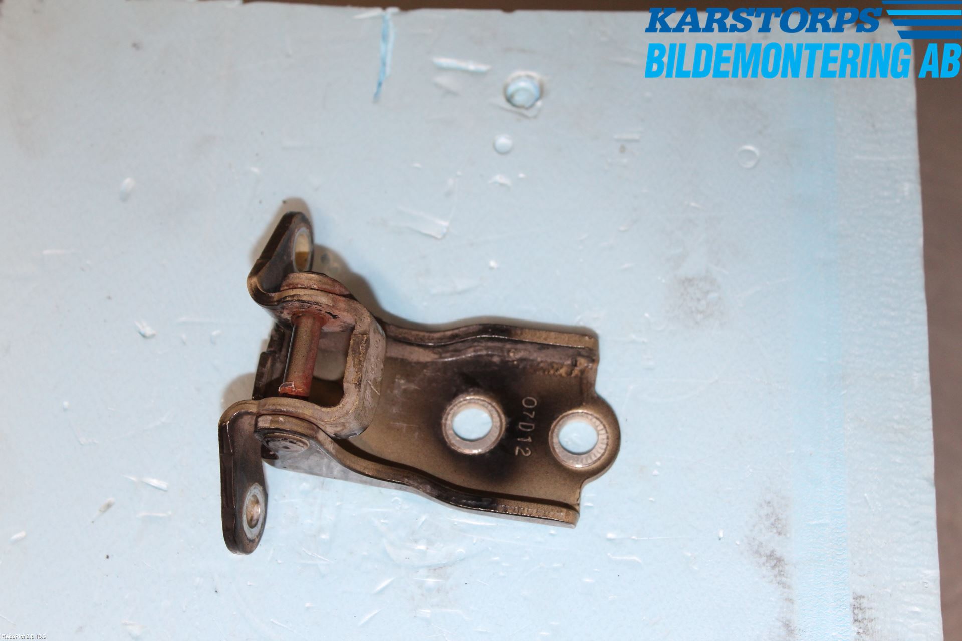 Chevrolet CAPTIVA Dörrgångjärn