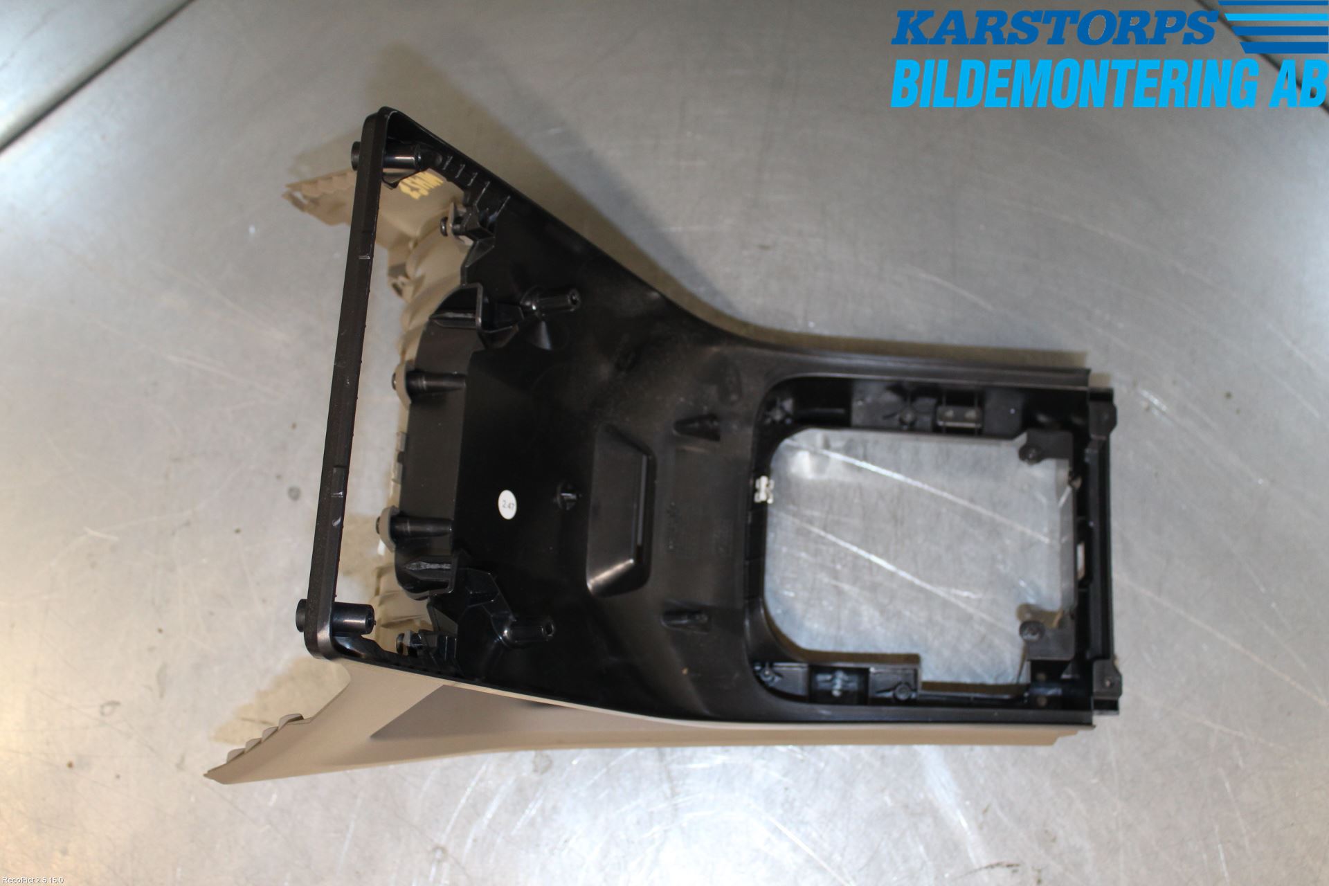 Volvo V70 08-13 Instrumentkonsoll Mitt