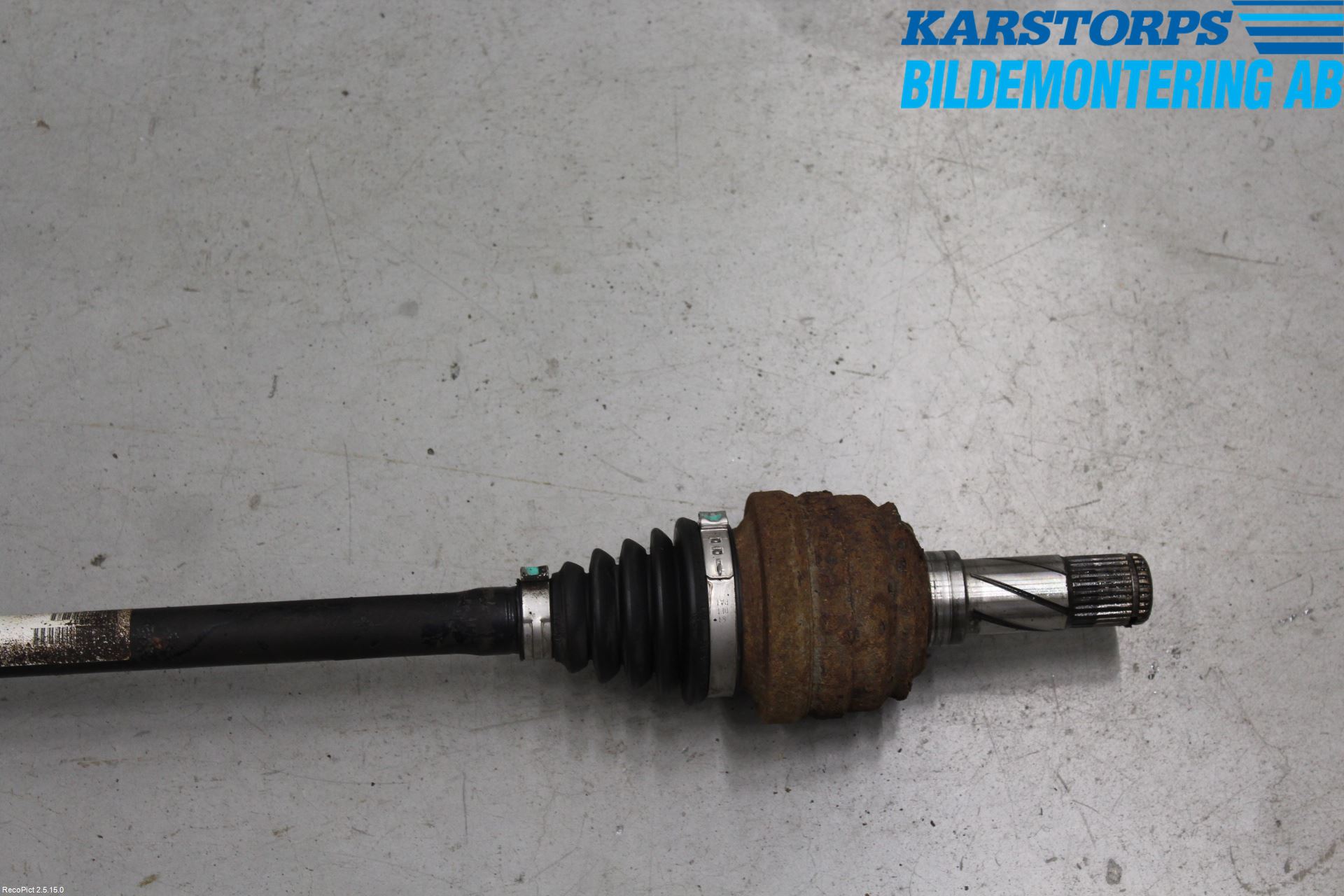 Volvo XC70 05-07 Drivaxel Bak Höger