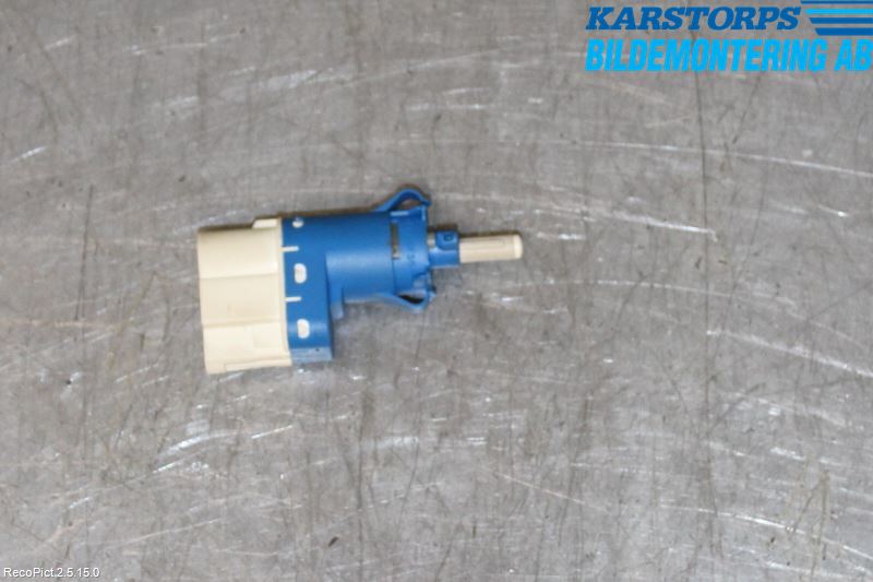 Volvo V70 08-13 Bromsljuskontakt