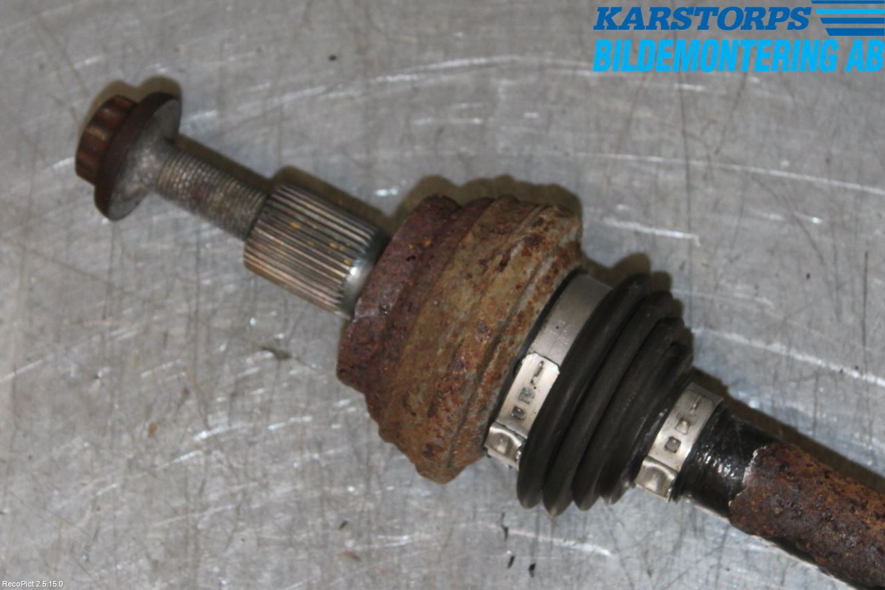 Skoda YETI Drivaxel Bak Vänster