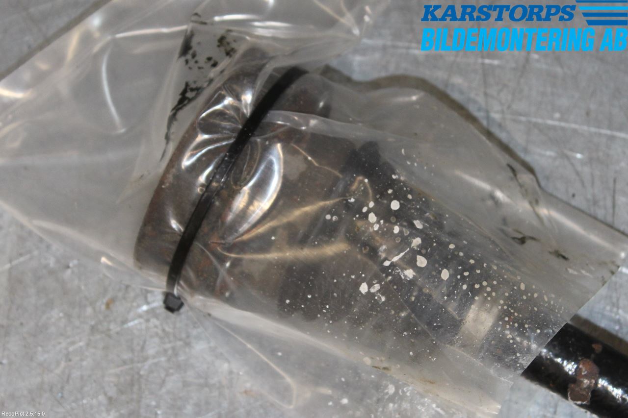 Skoda YETI Drivaxel Bak Vänster