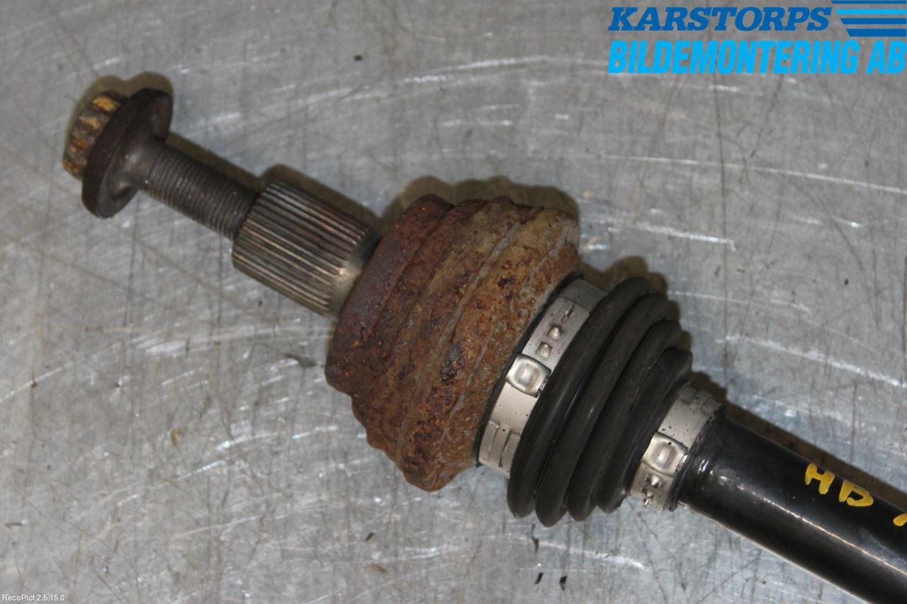 Skoda YETI Drivaxel Bak Höger