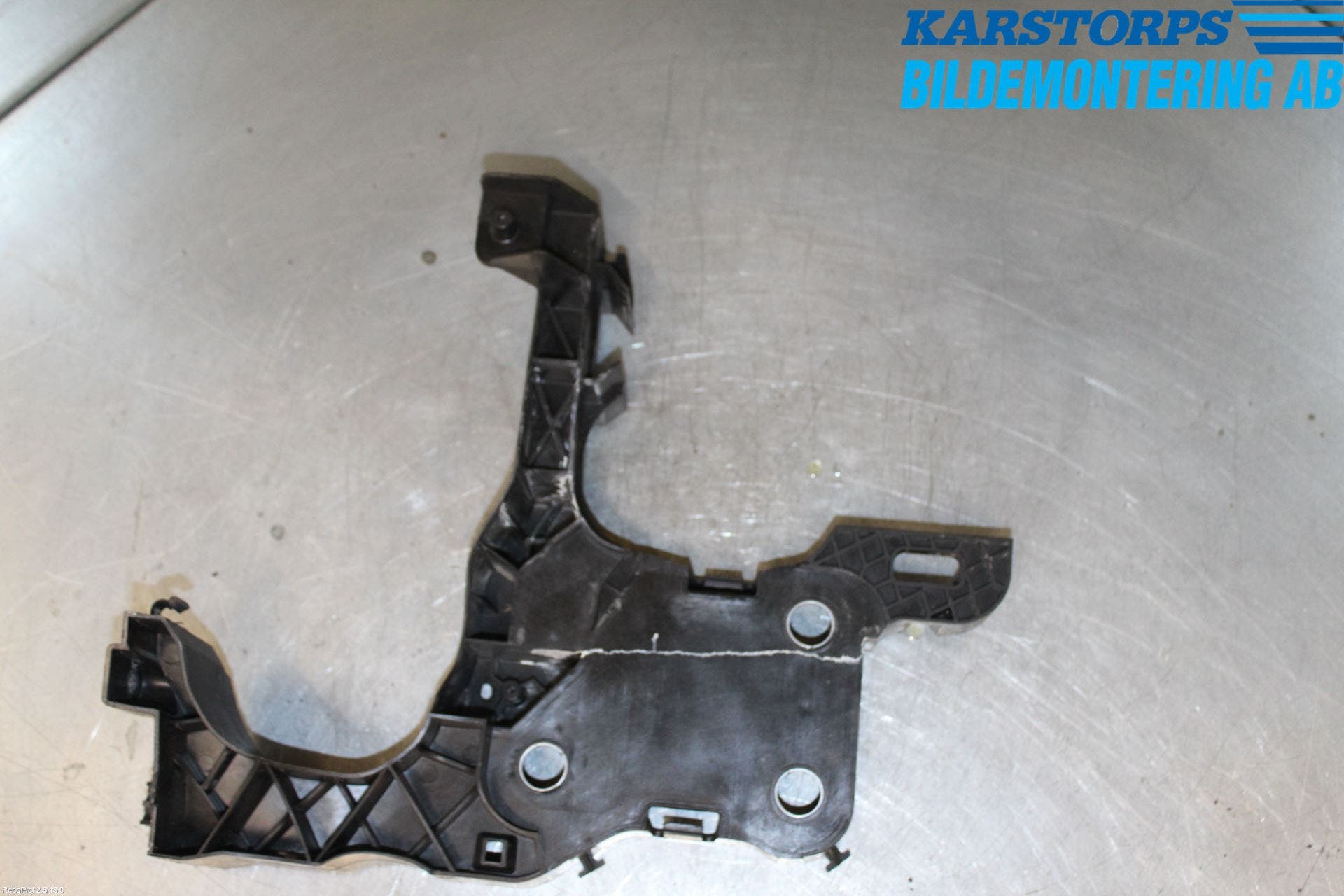 Renault MÉGANE II  03-05 Frontplåt Undre