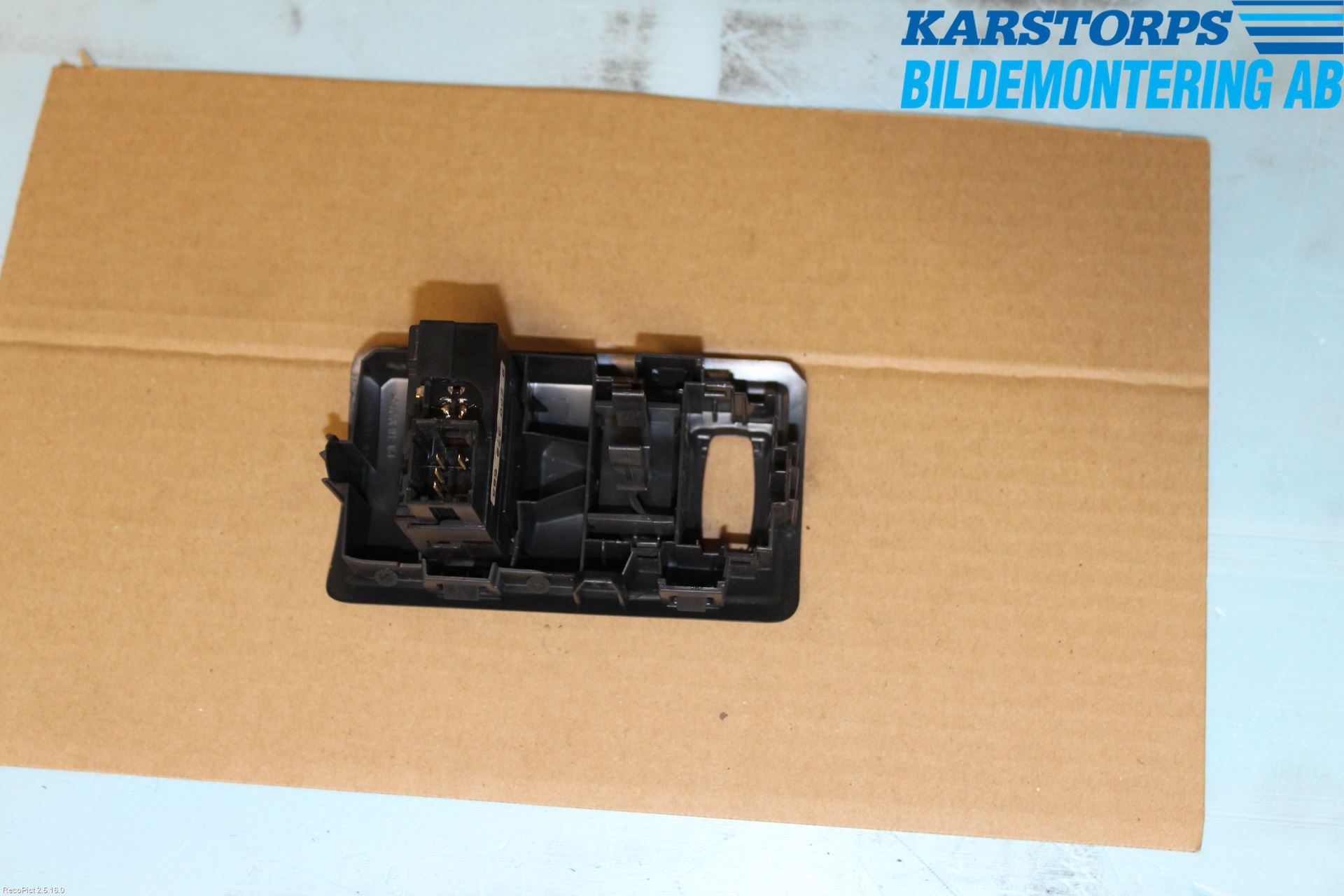 Renault CLIO III  09-12 Strömställare Nivåreglering