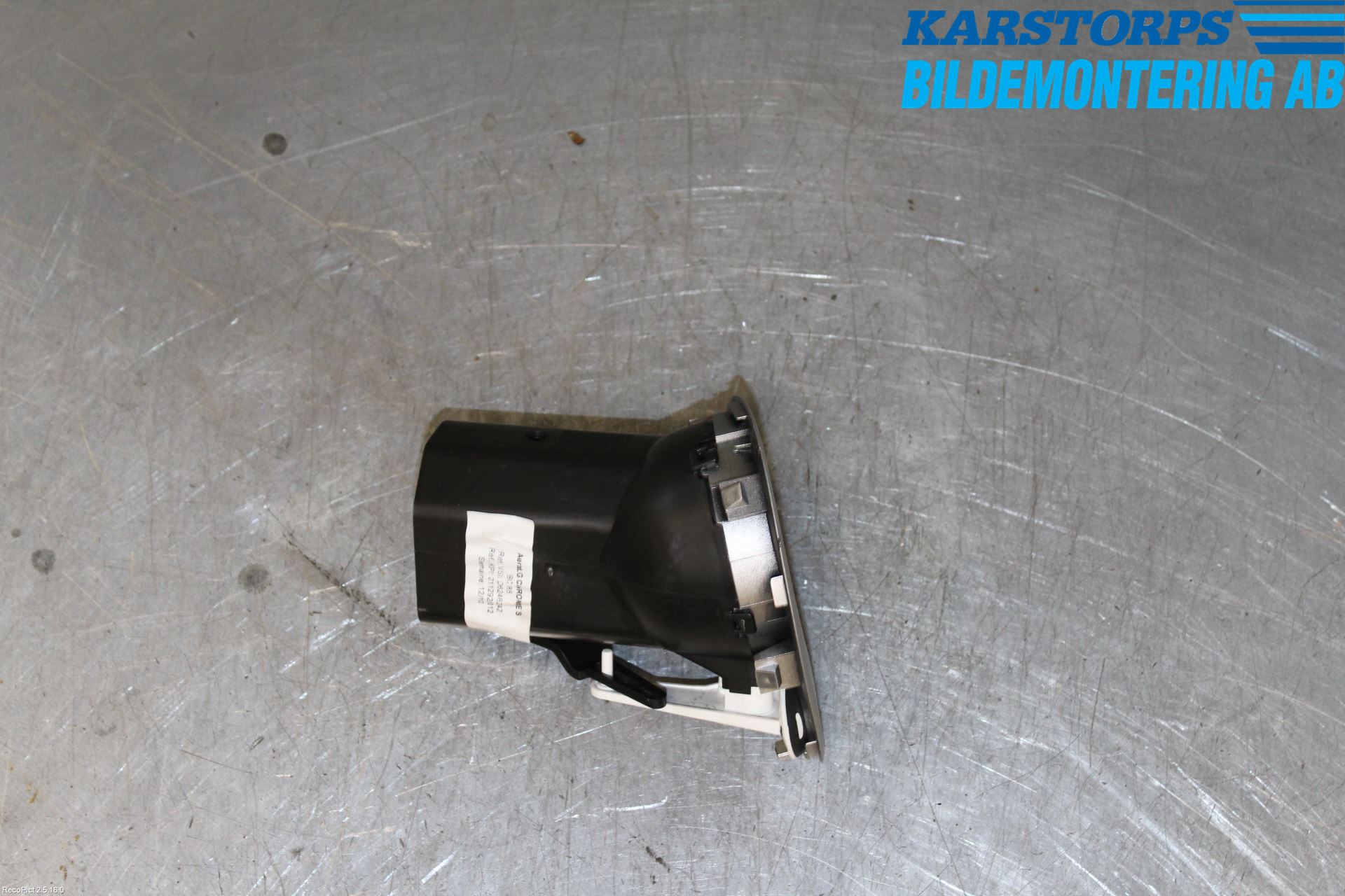 Renault CLIO III  09-12 Defrosterkanal-Munstycke