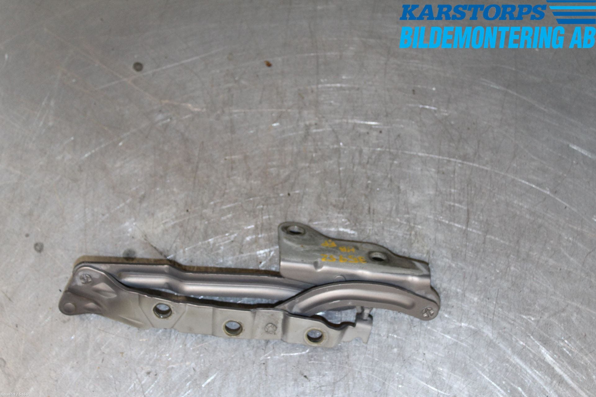 Volvo S40 04-07 Bakluckegångjärn Hö