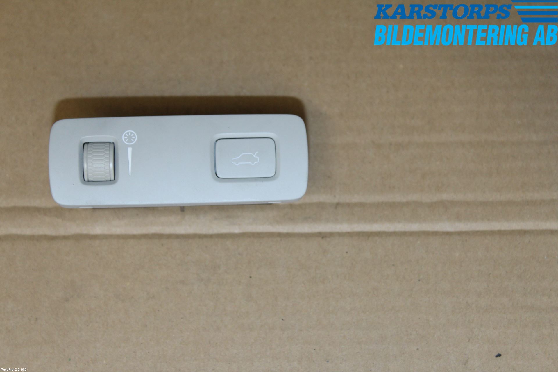 Volvo XC90/RECHARGE 16- Strömställare Multifunktion