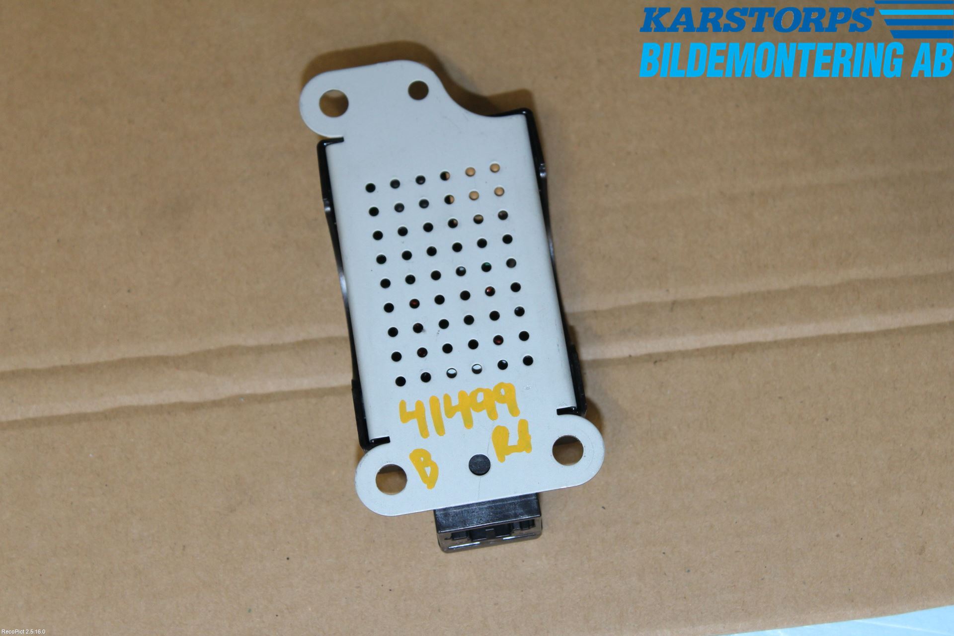 Volkswagen VW GOLF VI 09-13 Antennförstärkare