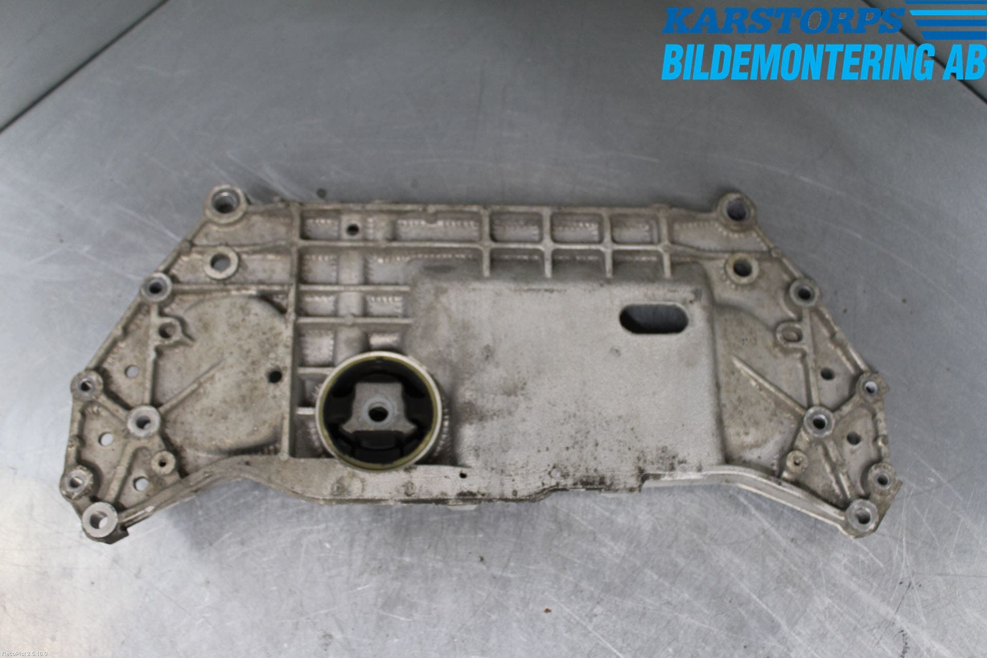 Audi A3/S3 05-13 Framvagnsbalk