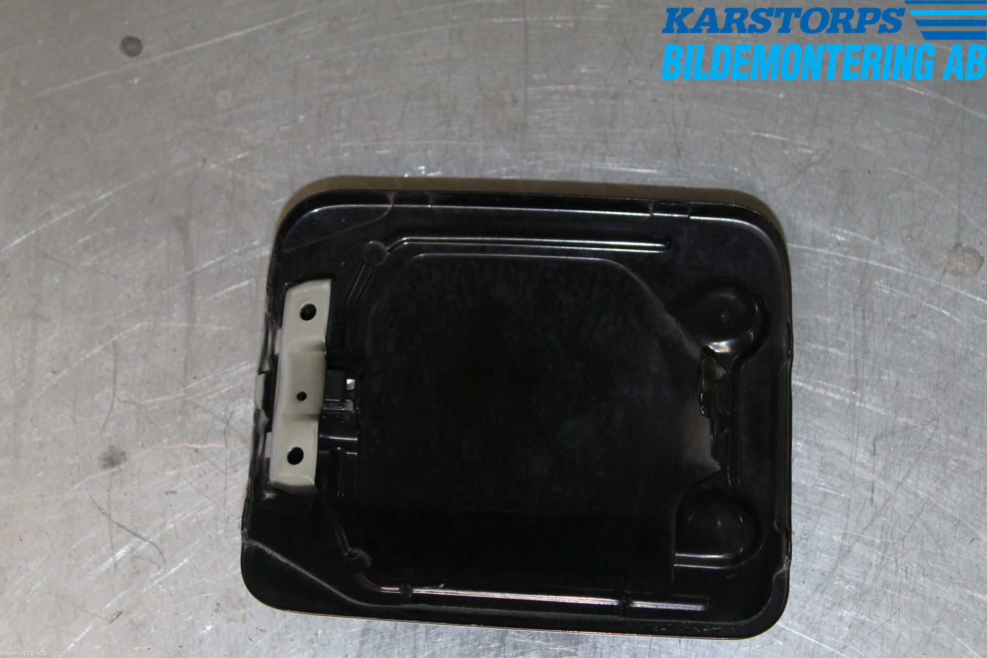Mitsubishi PAJERO 06-15 Tanklucka