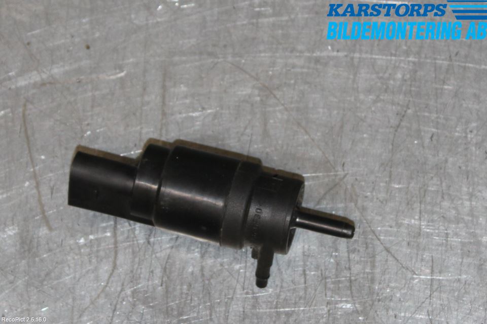 Iveco DAILY 14->> Spolarpump Vindruta