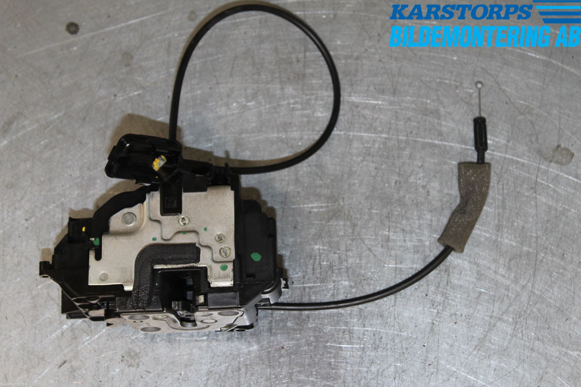 Renault CLIO III  09-12 Låskista-Dörrlås