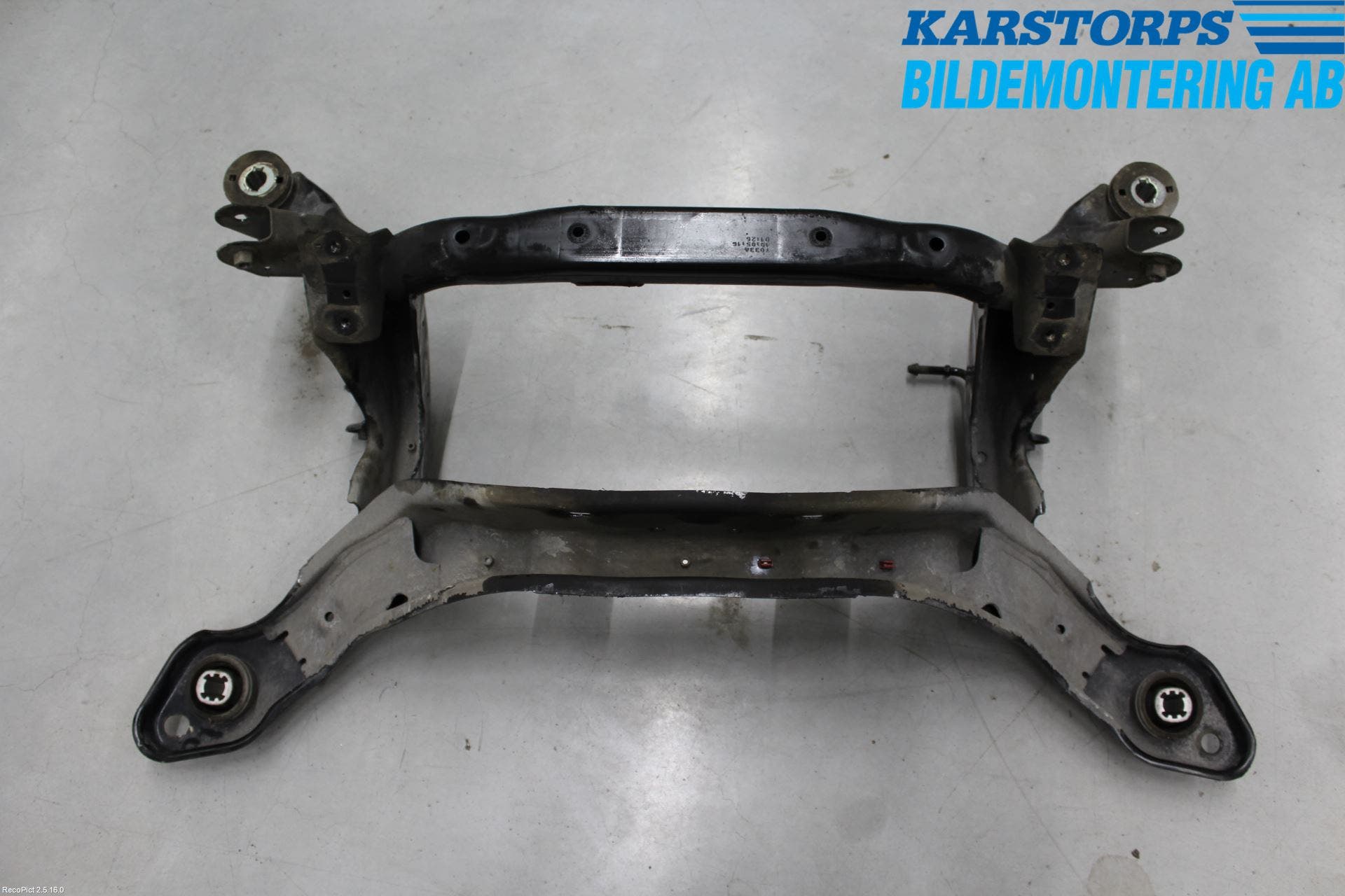 Volvo V60 14-18 Bakaxelbalk