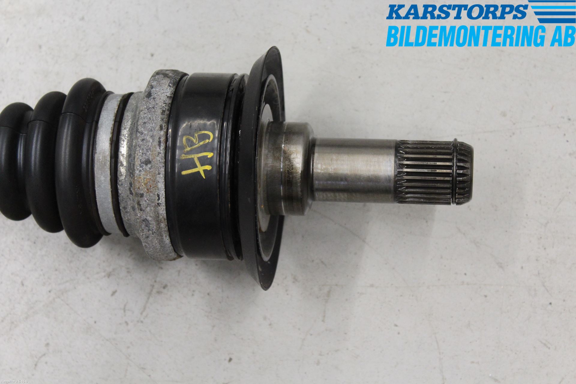 BMW 3 F30/F31/F80 12-19 Drivaxel Bak Höger