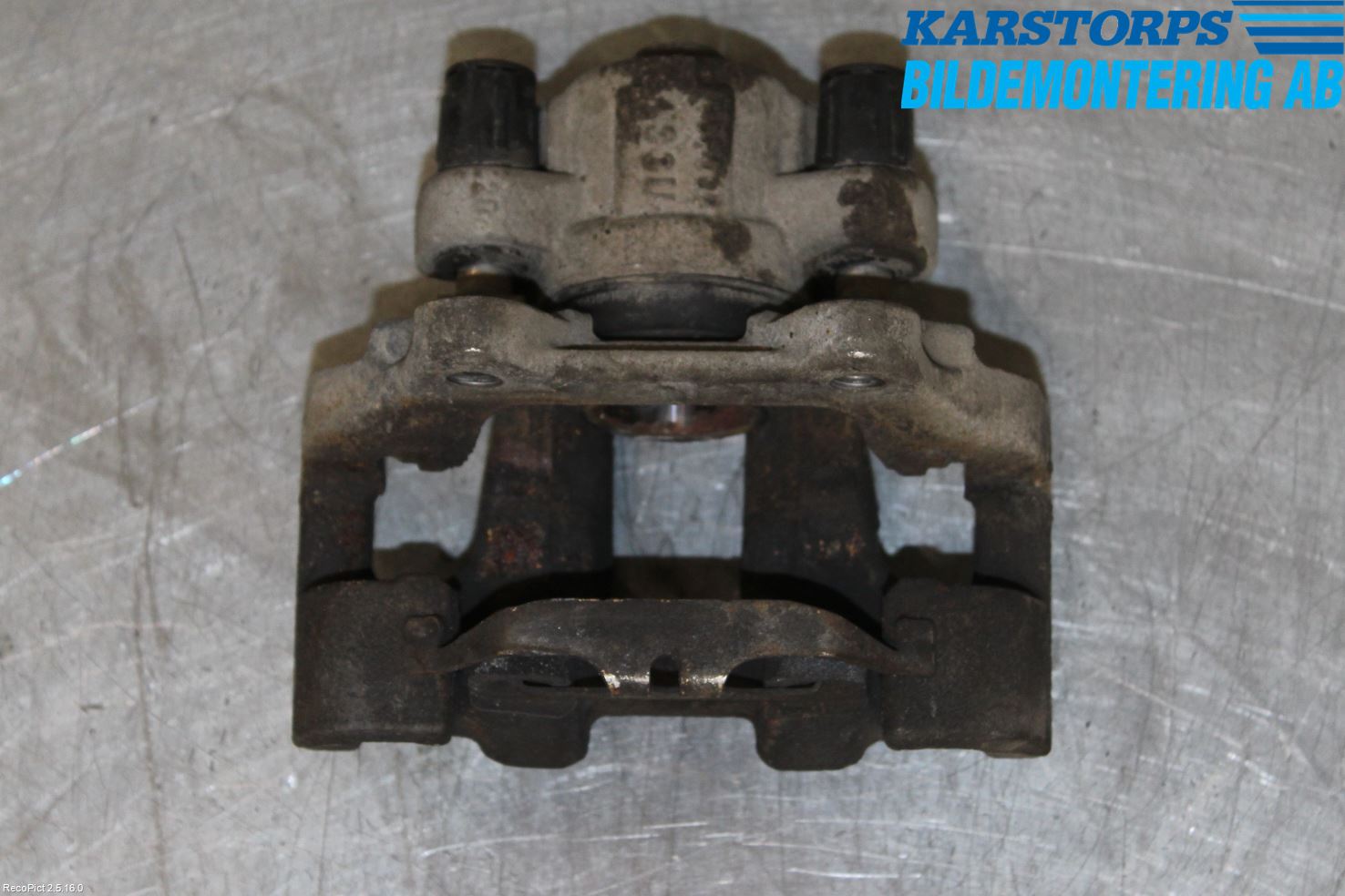 BMW 3 F30/F31/F80 12-19 Bromsok Bak Vänster