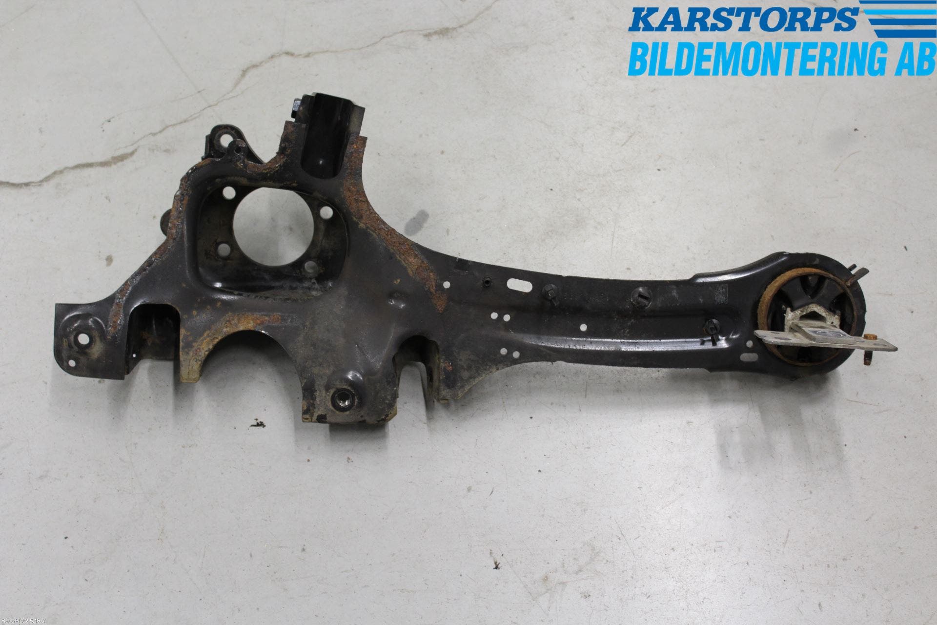 Volvo V60 11-13 Bärarm Bak Vänster