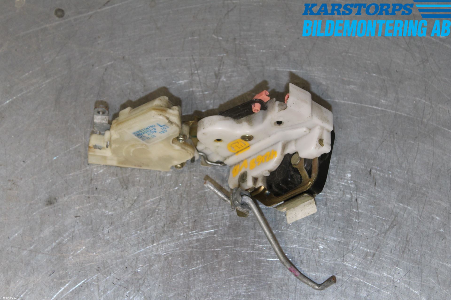 Nissan ALMERA    00-06 Låskista-Dörrlås