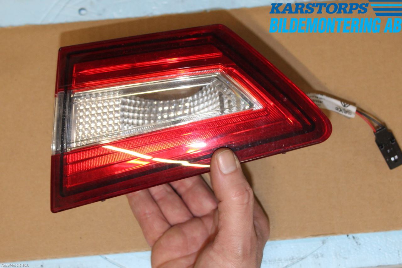 Renault CLIO IV 12-16 Bakljus Lucka Hö