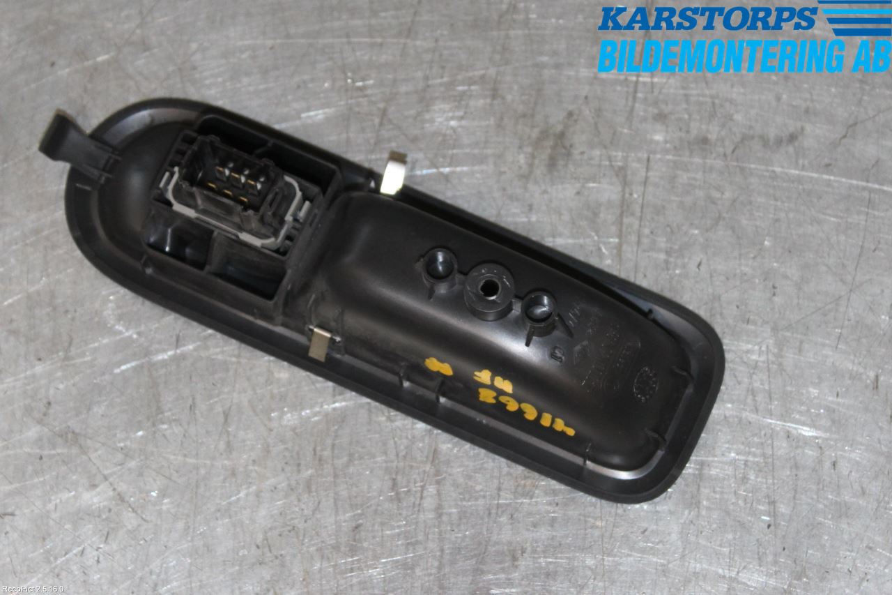 Renault CLIO III  09-12 Strömställare Elhiss