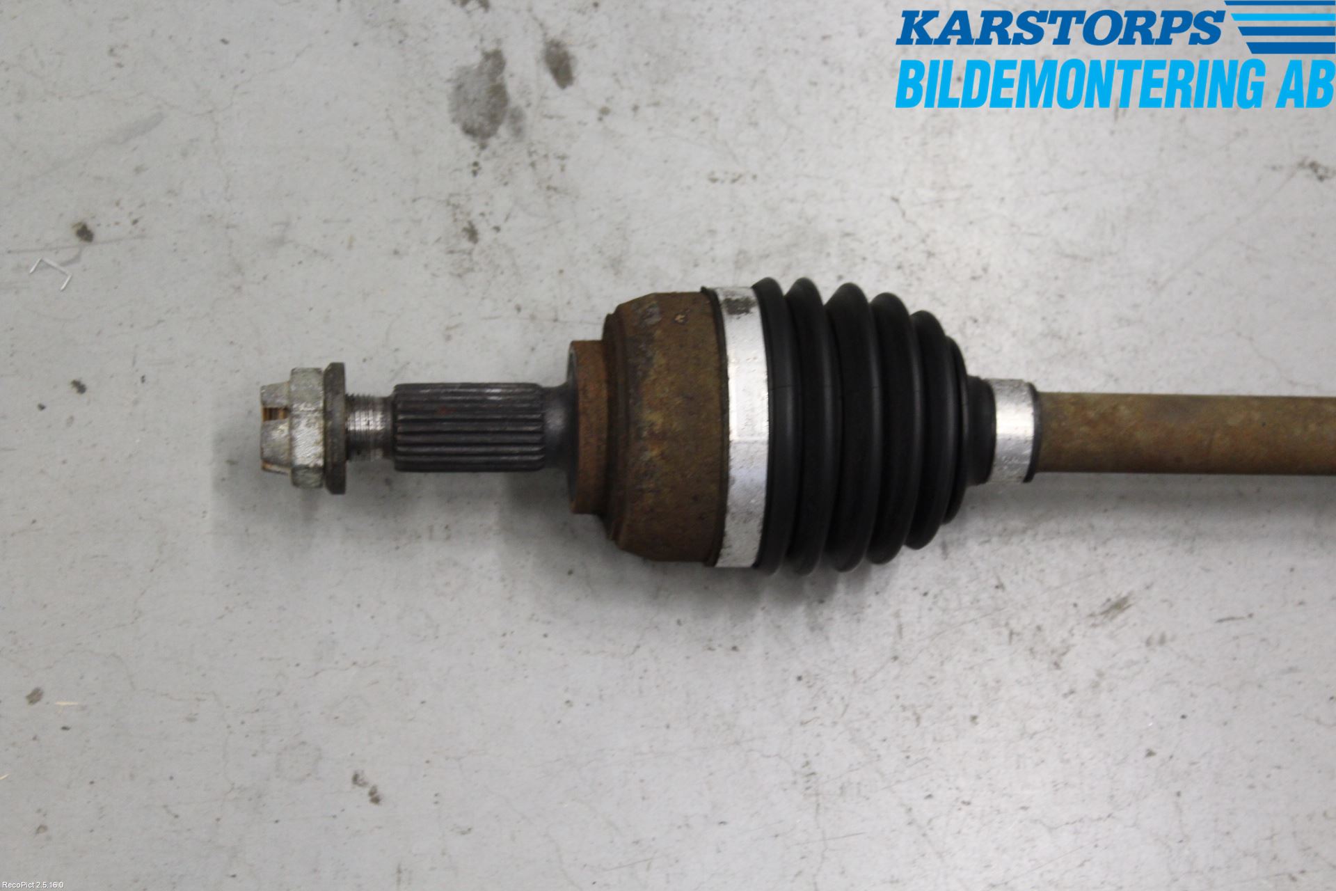 Renault CLIO III  09-12 Drivaxel Fram Höger