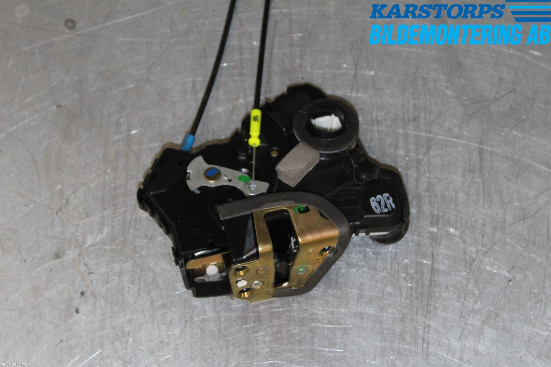 Toyota AVENSIS 03-06 Låskista-Dörrlås