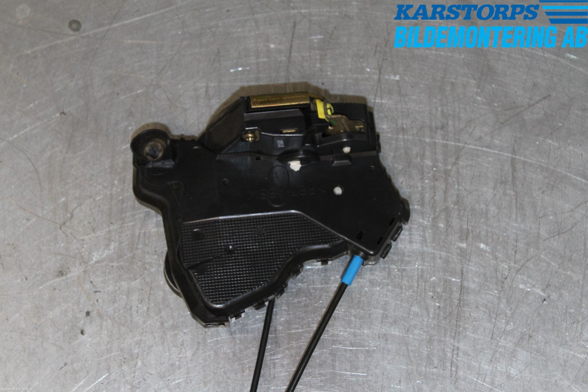 Toyota AVENSIS 03-06 Låskista-Dörrlås