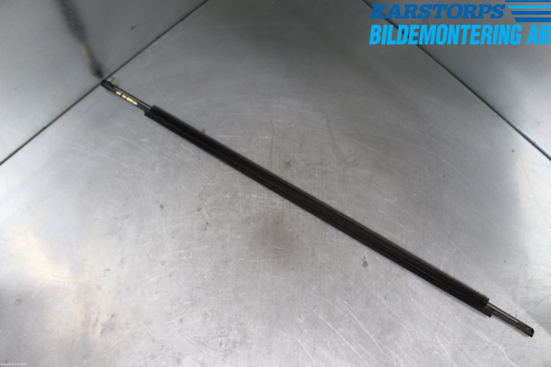 Toyota AVENSIS 03-06 Dörr Dekorlist Fram Vä