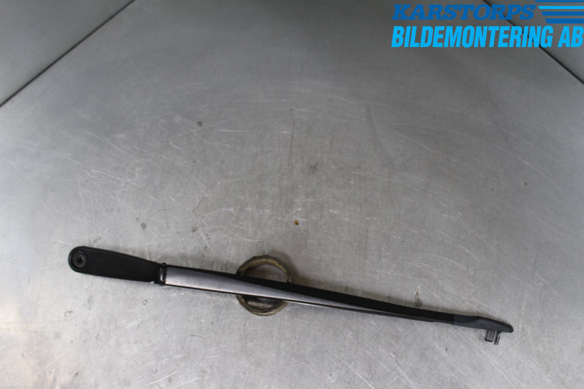 BMW 5 F10/F11/F18 09-17 Torkararm Armar Vindruta
