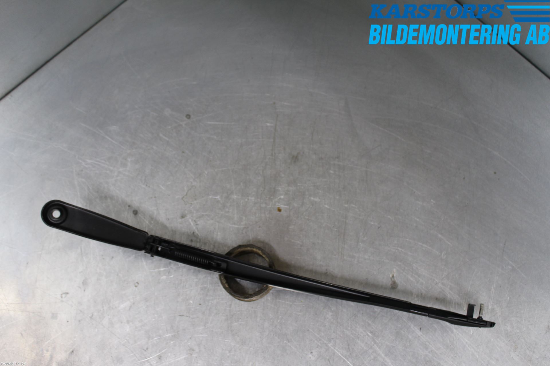 BMW 5 F10/F11/F18 09-17 Torkararm Armar Vindruta