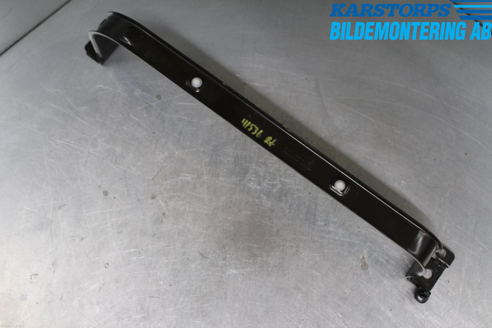 Volvo V60 14-18 Bränsletanksband