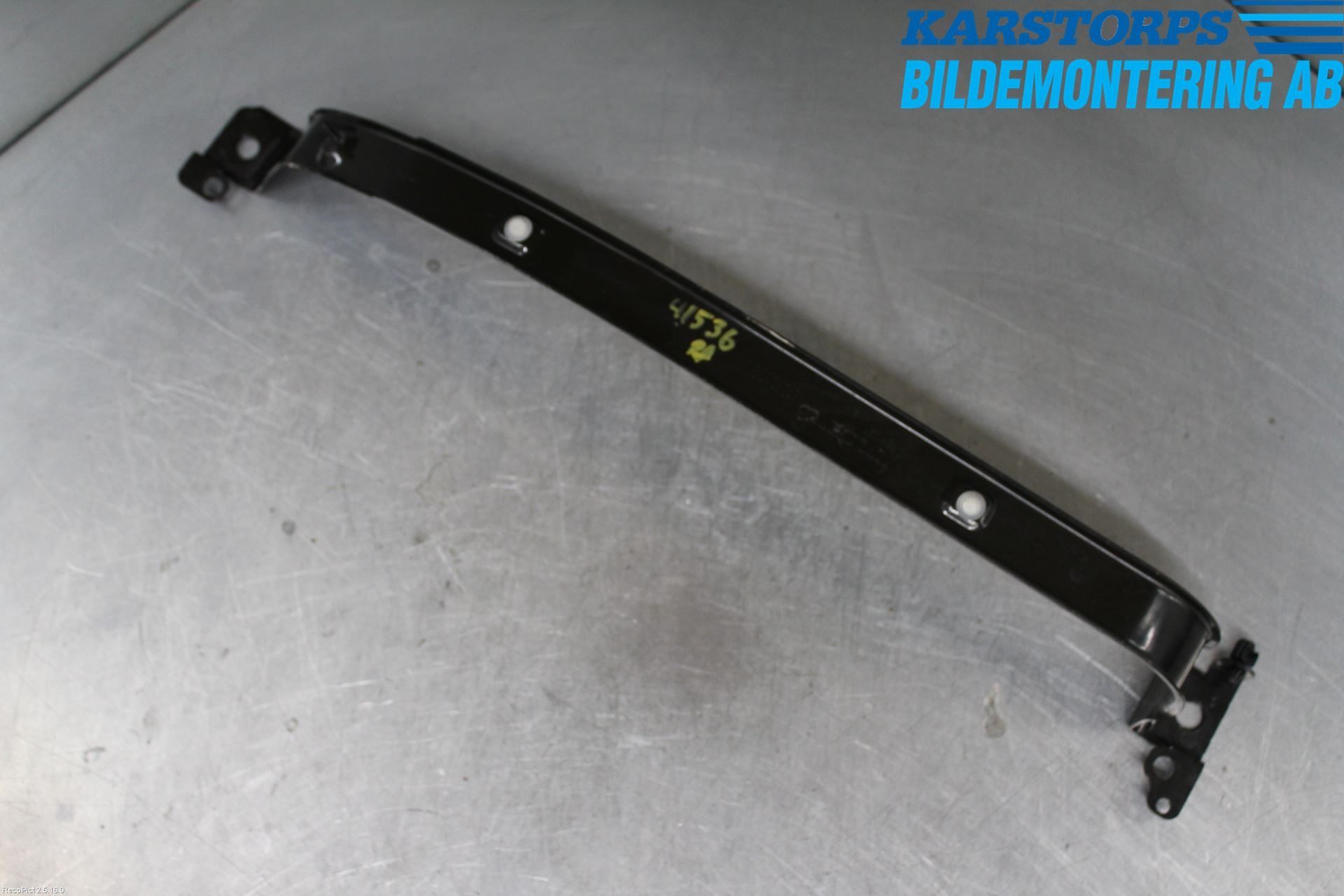 Volvo V60 14-18 Bränsletanksband