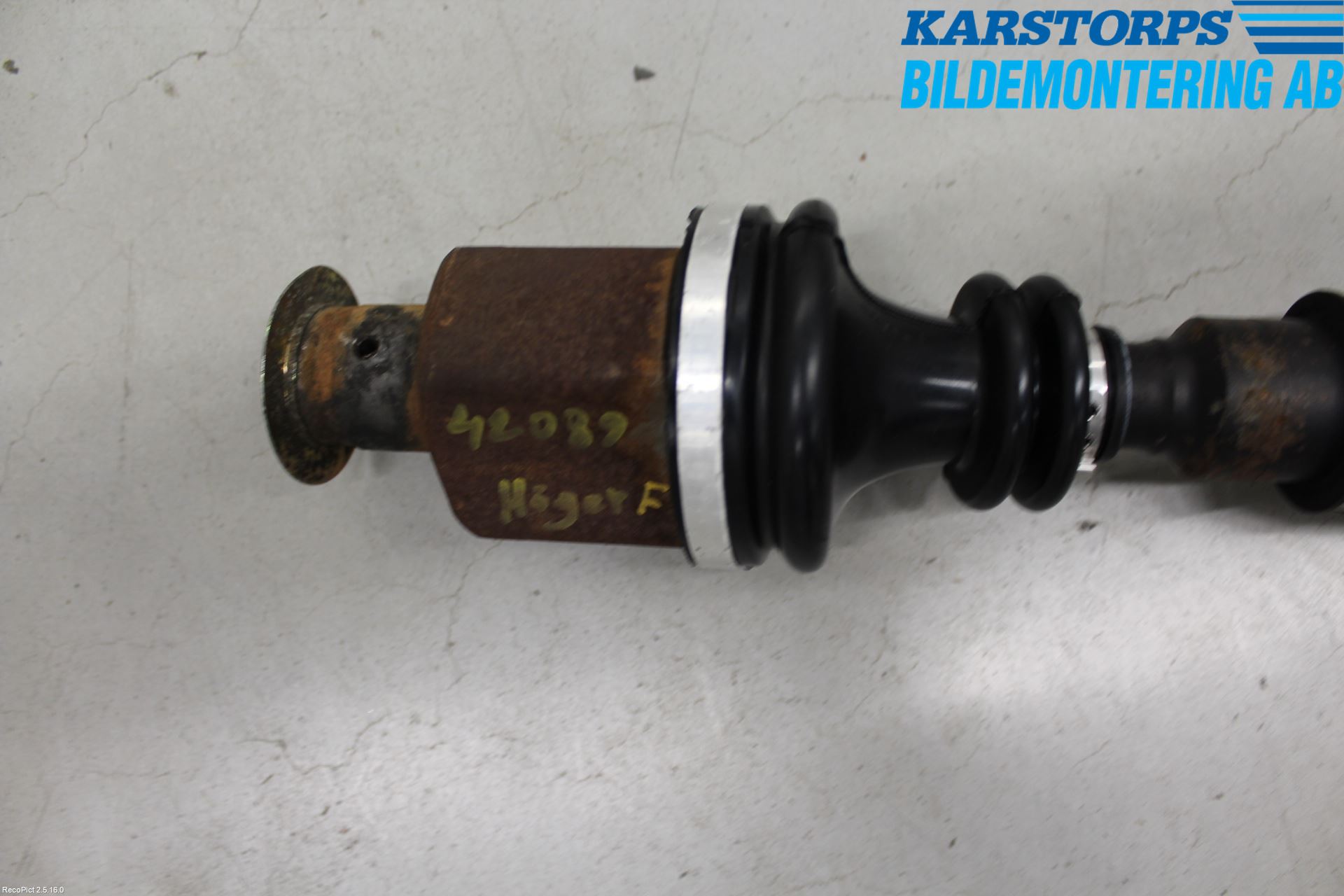 Volvo S40/V40    96-04 Drivaxel Fram Höger