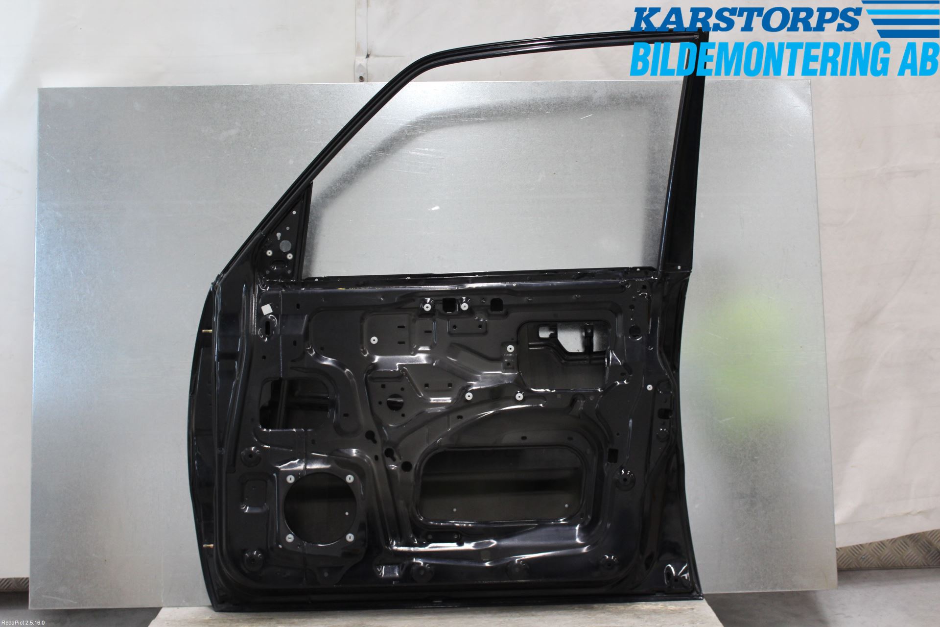 Mitsubishi PAJERO 06-15 Dörr Fram Höger