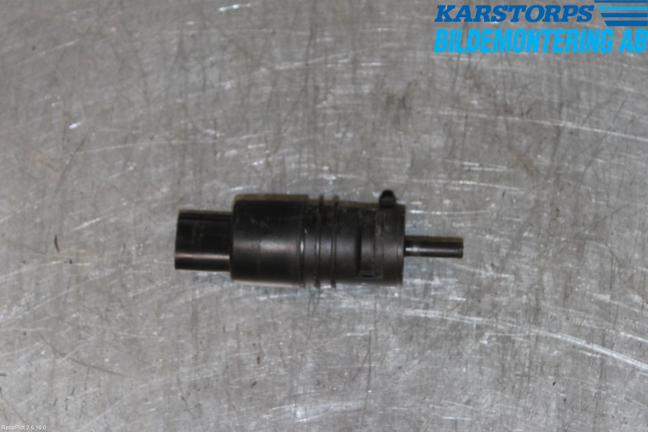 BMW 5 F10/F11/F18 09-17 Spolarpump Baklucka