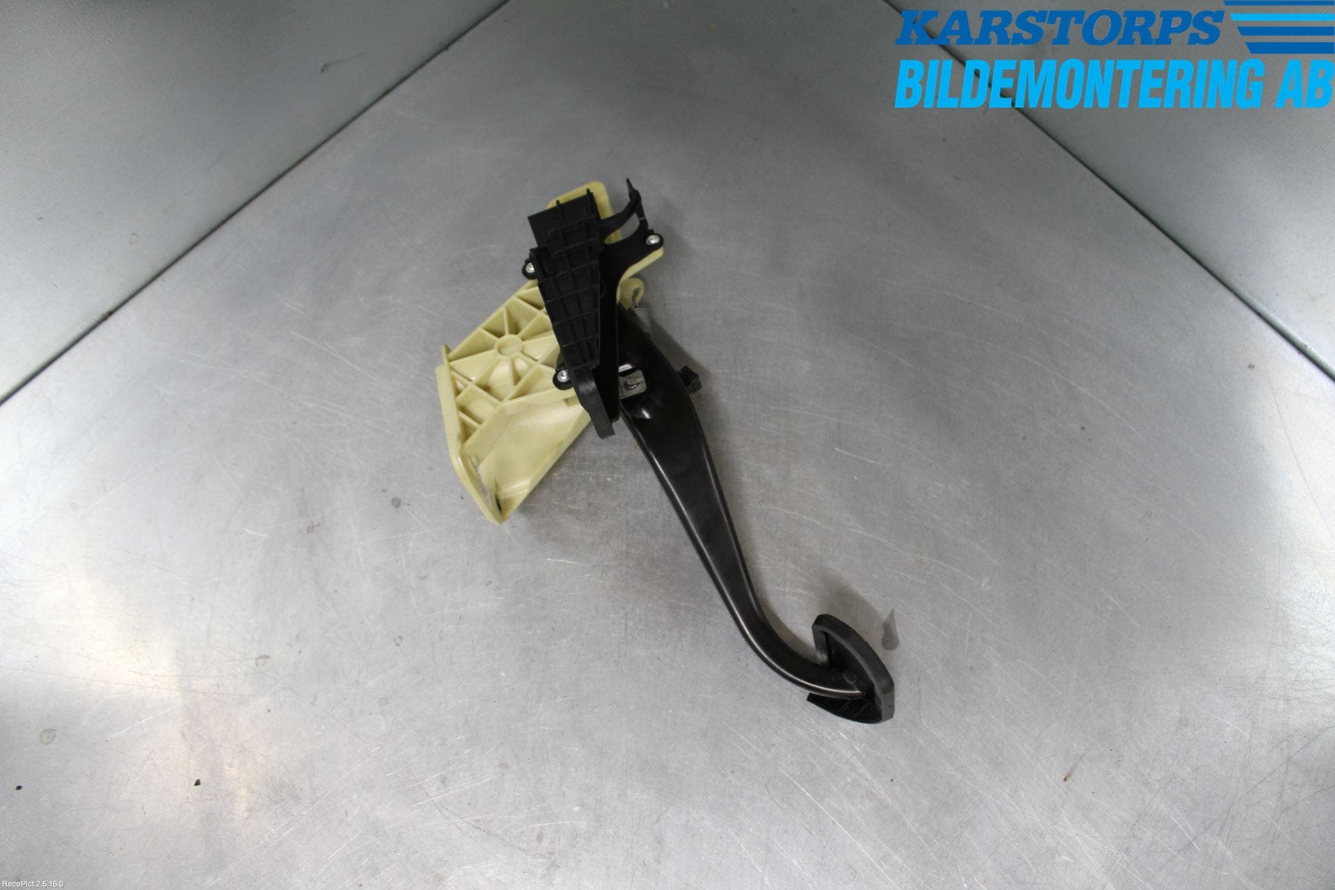 BMW 5 F10/F11/F18 09-17 Bromspedal