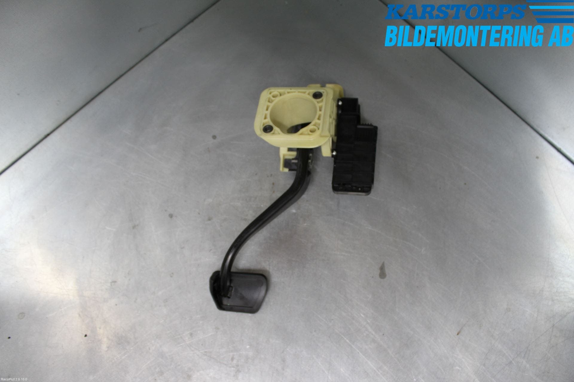 BMW 5 F10/F11/F18 09-17 Bromspedal