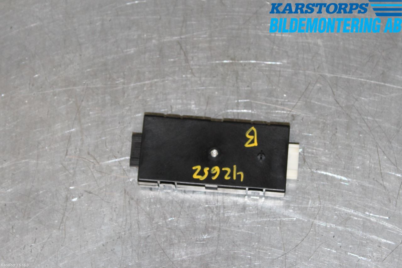 BMW 5 F10/F11/F18 09-17 Antennförstärkare