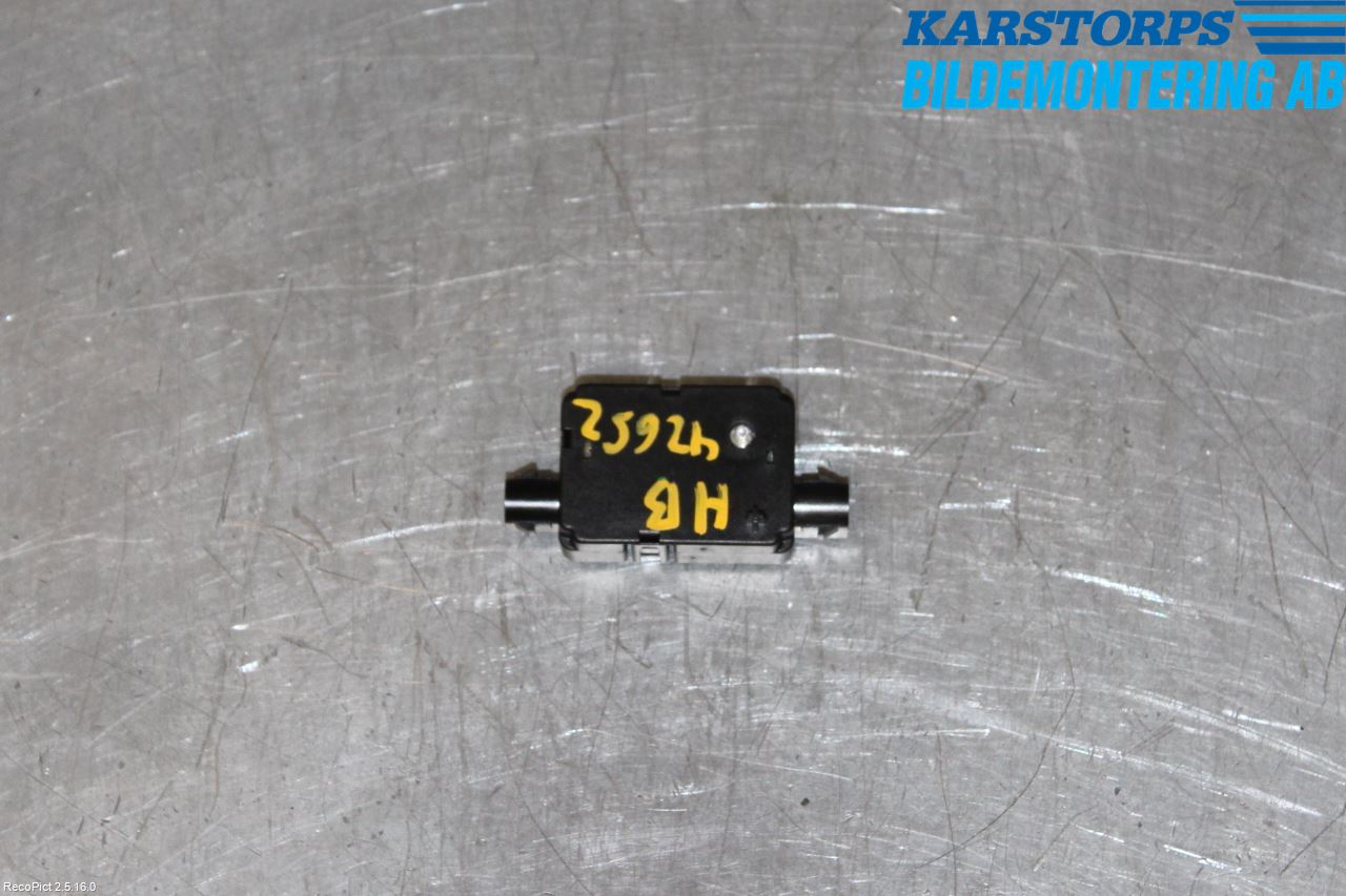 BMW 5 F10/F11/F18 09-17 Antennförstärkare